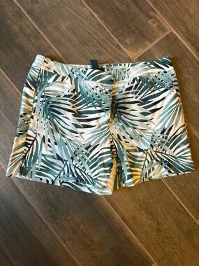 White House Black Market White and Green Tropical Print Women’s Shorts